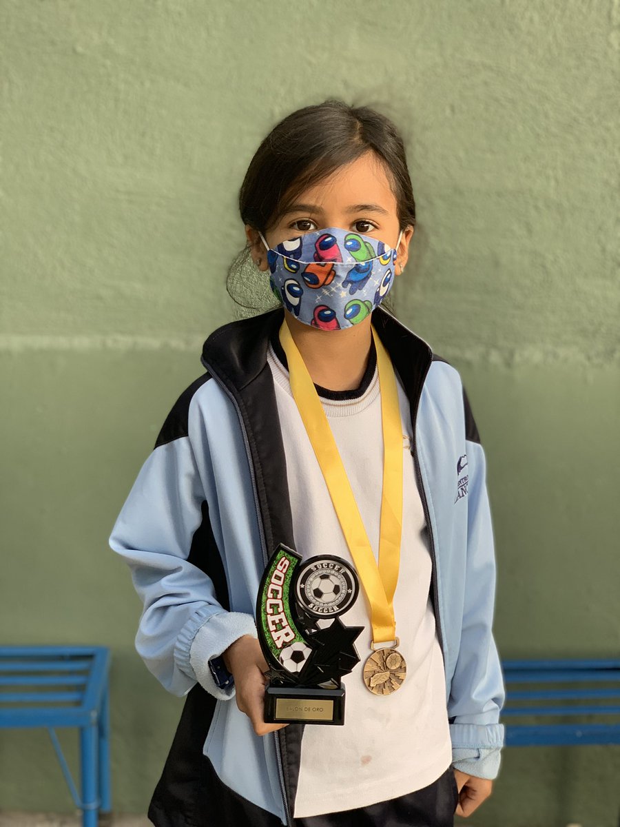 MissLClau's tweet photo. Nuestras chicas se esforzaron y obtuvieron el reconocimiento en las categorías: “Guante de oro”, “Balón de oro” y “Great player” ¡Felicidades chicas! @primlancaster https://t.co/TVJTIFgW3w