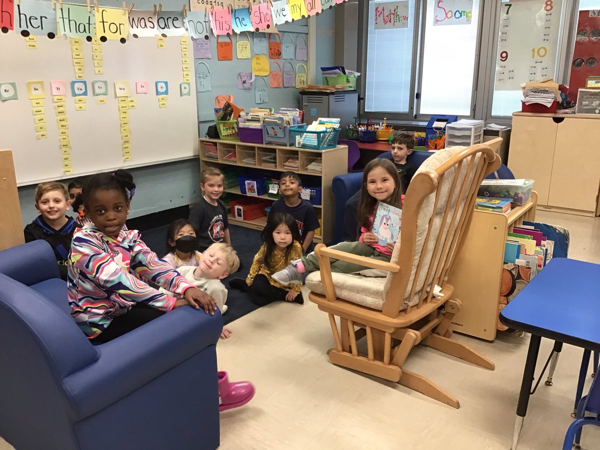 MrsAndreuzzi's tweet photo. Salome did an awesome job as Book Sharer!
@MeadowDriveElem #mineolaproud https://t.co/yRlrrIO5W0