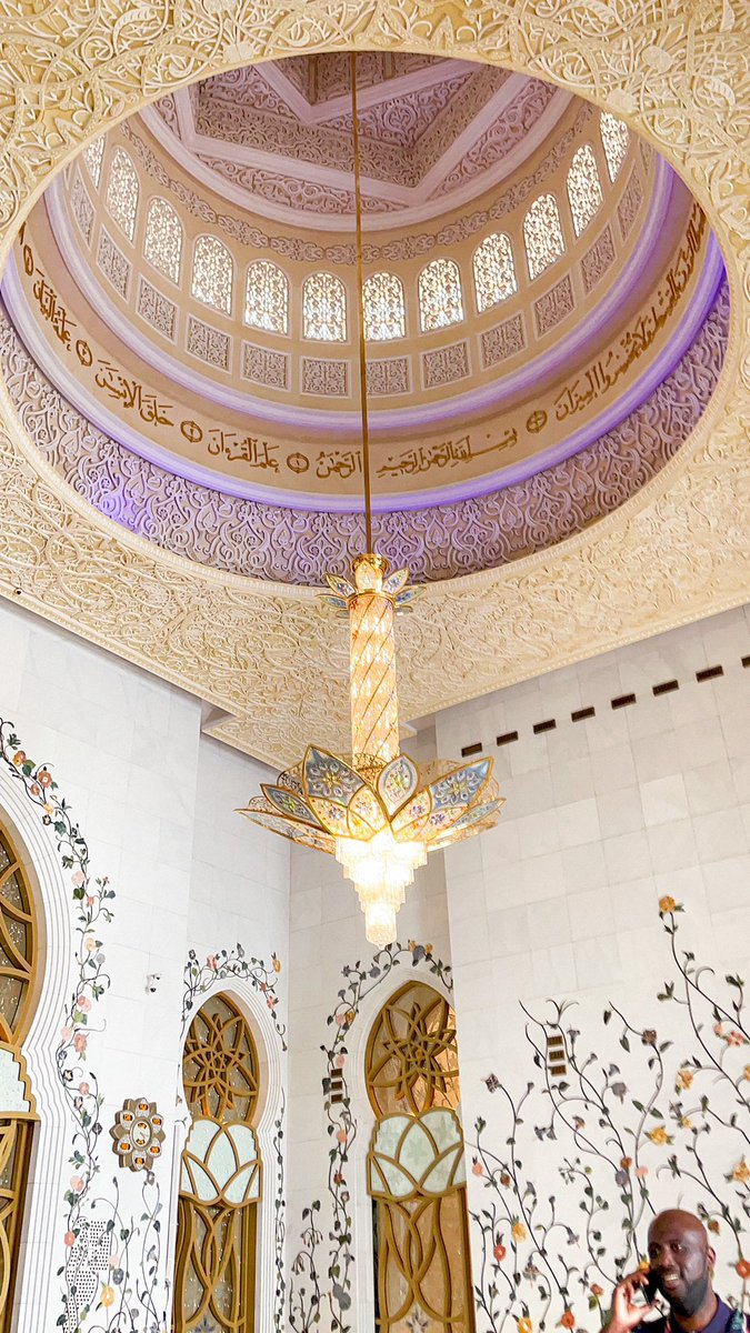 andreaaaalim's tweet photo. Sheikh Zayed Grand Mosque, Abu Dhabi 🕌 https://t.co/5IcJYpbYY4