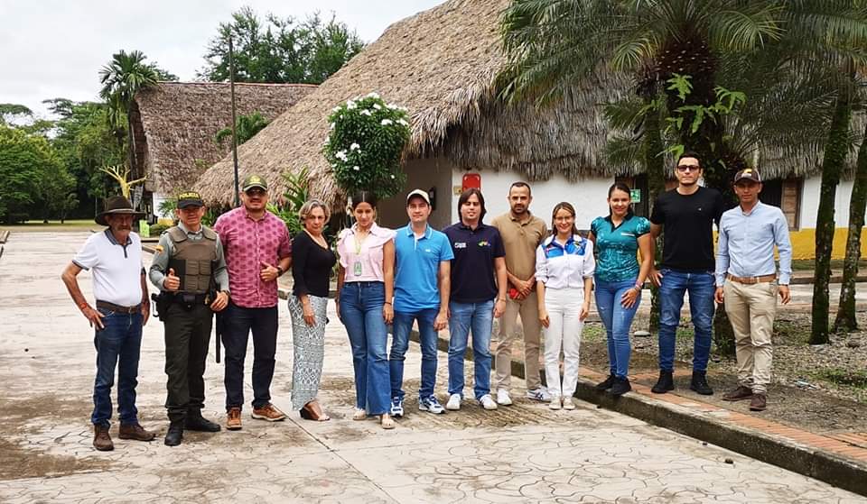 avesdelmeta's tweet photo. #GlobalBigDayMeta Últimos detalles para el gran día!
La mañana del día de hoy, estuvimos reunidos en el Parque Malocas ajustando detalles procedentes al pre-global y el GBD2022. 
#AvesDelMeta #YoVoy #TurismoSostenible #SomosLaRutaNatural #ElMetaUnido #birding https://t.co/hoJt0AzUaT