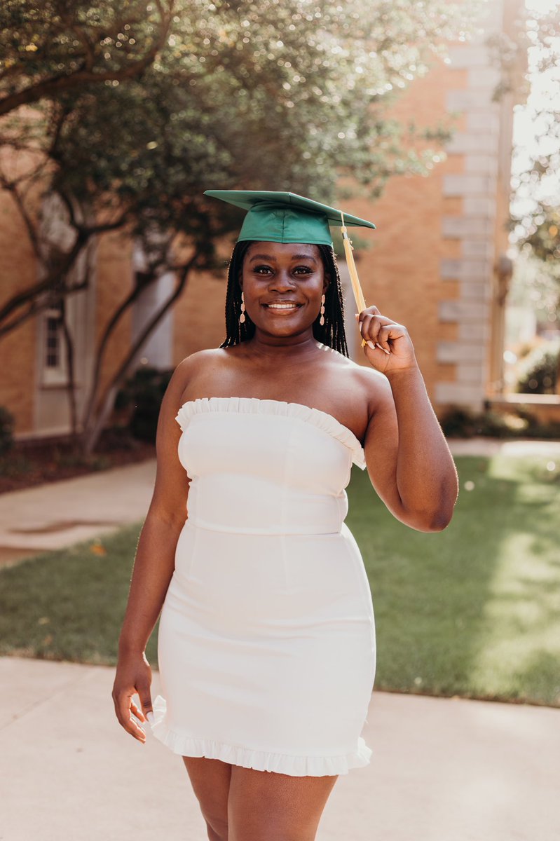 laeticiaevang's tweet photo. Bachelors of Arts (B.A.) in Psychology 
Minors in Spanish, Chemistry, and Biology 

Honors College Scholar Award Recipient 

144 credits

Mentor for ACCESS Mentoring Program 
Mentor for ASO 
Wedding Coordinator

Summa Cum Laude. 3 years. 

May 14th, 12pm 💚 https://t.co/mFjmi8T5Ce