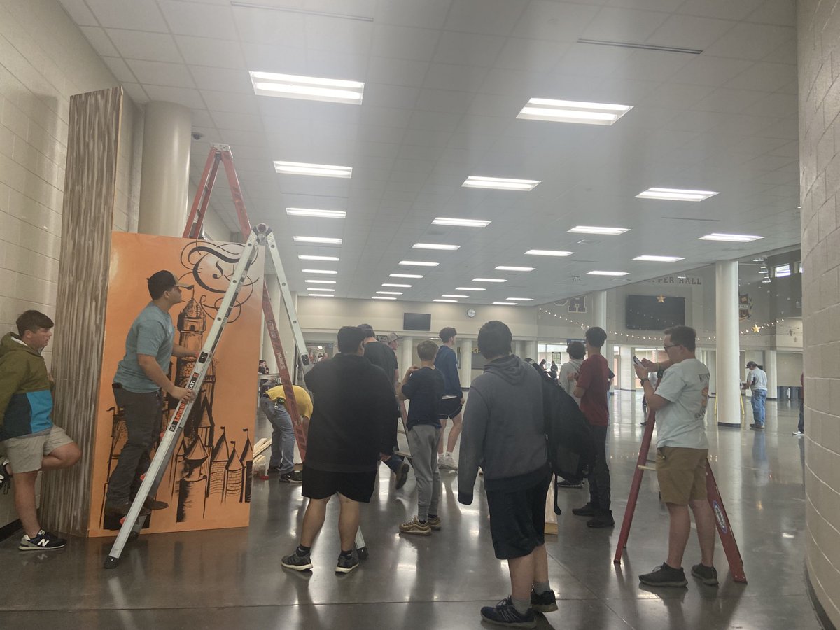 It is starting……Prom 2022 is going up! We can’t wait to see our Toppers tomorrow night. 🖤❤️💛
