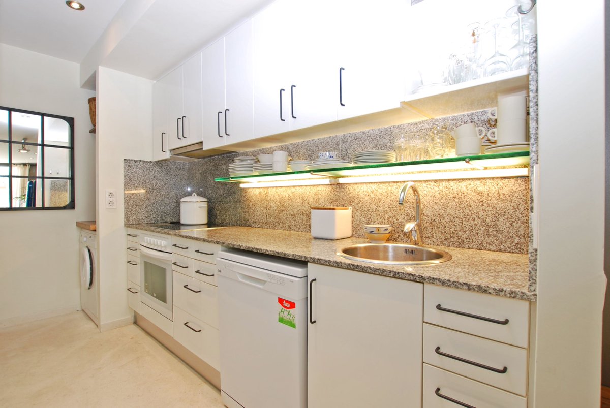 HT_vacacional's tweet photo. ¡Ya puedes reservar tus próximas vacaciones! Precioso apartamento en Vilassar de Mar, ideal para parejas/pequeñas familias! 👍🌊

🛏1 dormitorio
🛁1 baño
🛋Salón comedor 
☀️Terraza
🍽Cocina

https://t.co/GMxvDp9puH

👋 https://t.co/QUd9drIJq7 ☎ 930111954
#HelloTime #VilassarMar https://t.co/L5QOq7cJ0c