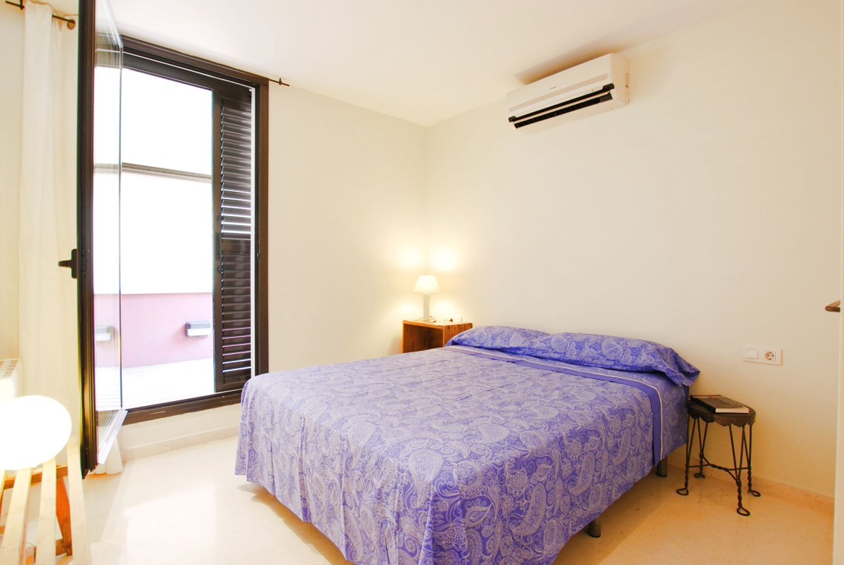 HT_vacacional's tweet photo. ¡Ya puedes reservar tus próximas vacaciones! Precioso apartamento en Vilassar de Mar, ideal para parejas/pequeñas familias! 👍🌊

🛏1 dormitorio
🛁1 baño
🛋Salón comedor 
☀️Terraza
🍽Cocina

https://t.co/GMxvDp9puH

👋 https://t.co/QUd9drIJq7 ☎ 930111954
#HelloTime #VilassarMar https://t.co/L5QOq7cJ0c
