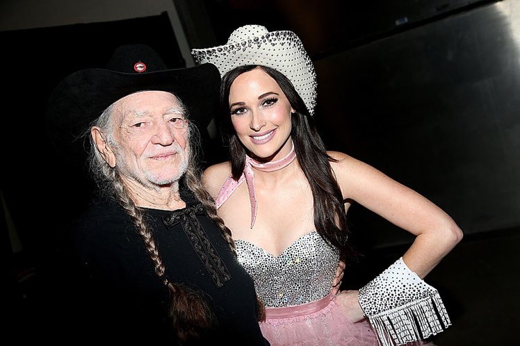 Stagecoach's tweet photo. When there’s a Willie there’s a way! Last chance for fee-free tickets to the rainbow connection that is @PalominoPasa! Get them before 11:59pm PT at https://t.co/fAgr1Fet9j https://t.co/7d5exurECQ