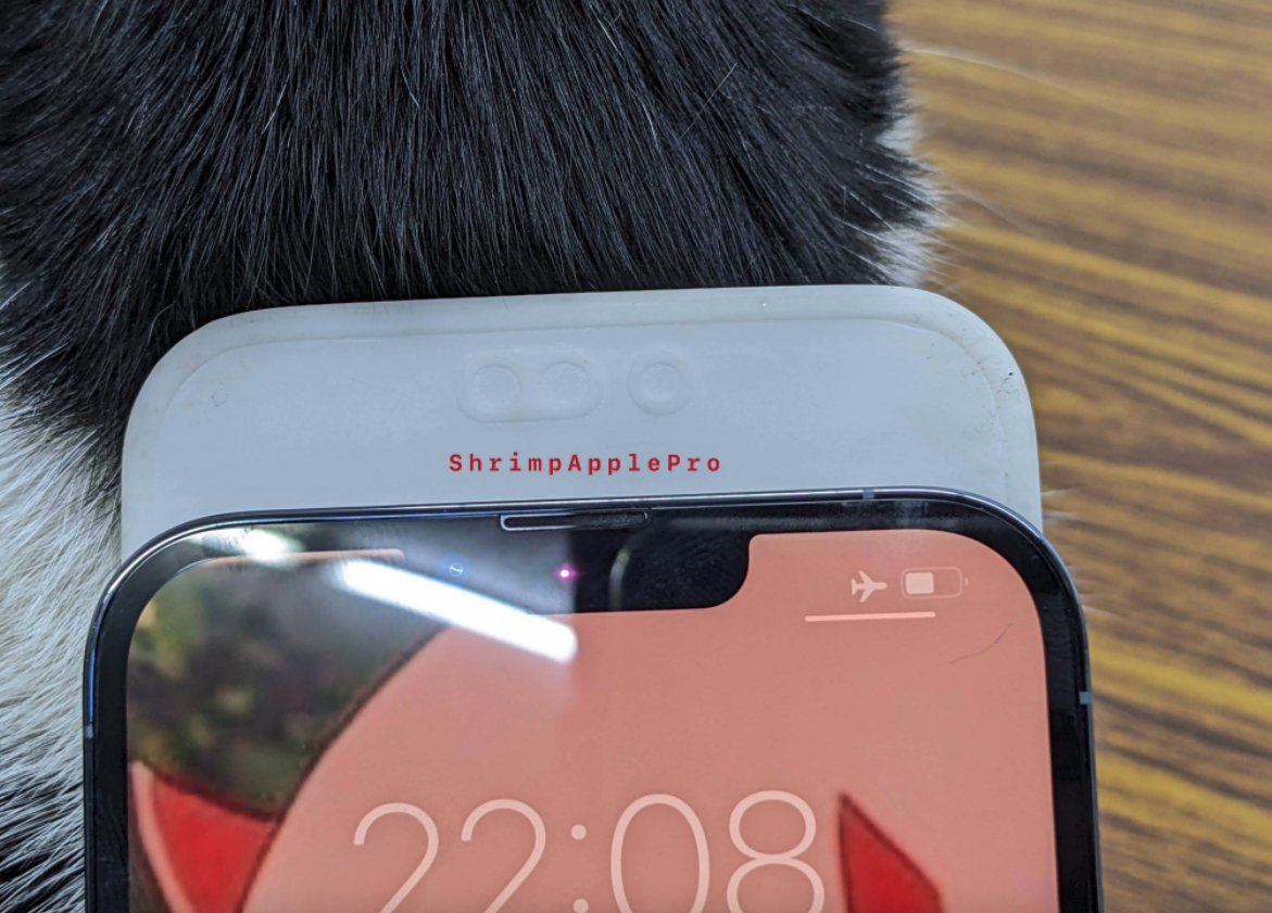 Vittorino1806's tweet photo. Oggi il leaker "ShrimpApplePro" ha pubblicato nuove immagini che mostrano il design del futuro iPhone 14 Pro Max.

#Apple #ShrimpApplePro #iPhone #iPhone14 #iPhone14Pro #iPhone14ProMax #AppleBlog #AppleNews https://t.co/4wRB9QMXdb