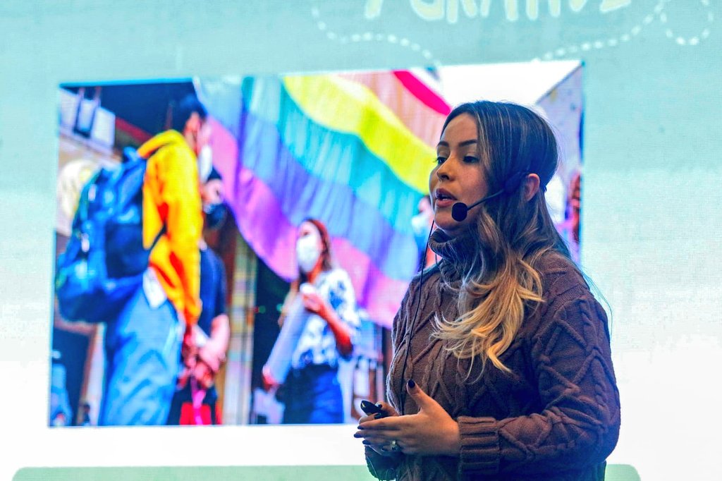 carlosmmarinc's tweet photo. Desde @SecMujerMzl trabajamos por los derechos y el bienestar de nuestras mujeres y población LGBTI. Entre los principales logros del 2021 están:

✅Abrir nuestra #CasaDeMujeresEmpoderadas 
✅ Brindamos atención a niños y niñas a través del programa Jardín Luz Nocturno Luz Verde. https://t.co/BLyY39ZepZ