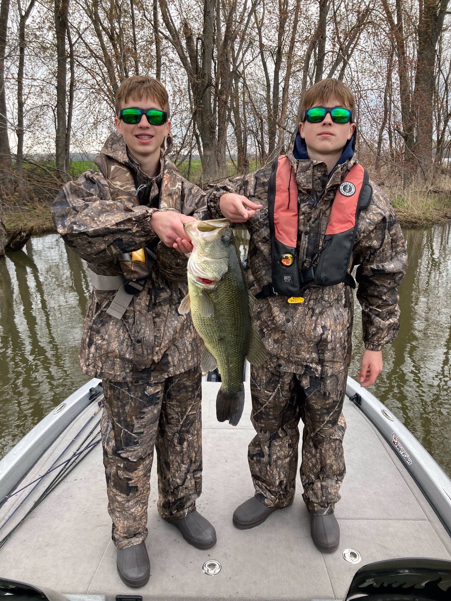 Polo bass fishing team of Logan Nelson, Jeffrey Donaldson, Kale Grobe, and Kameron Grobe take 4th at bass fishing sectionals. Great job gentlemen!