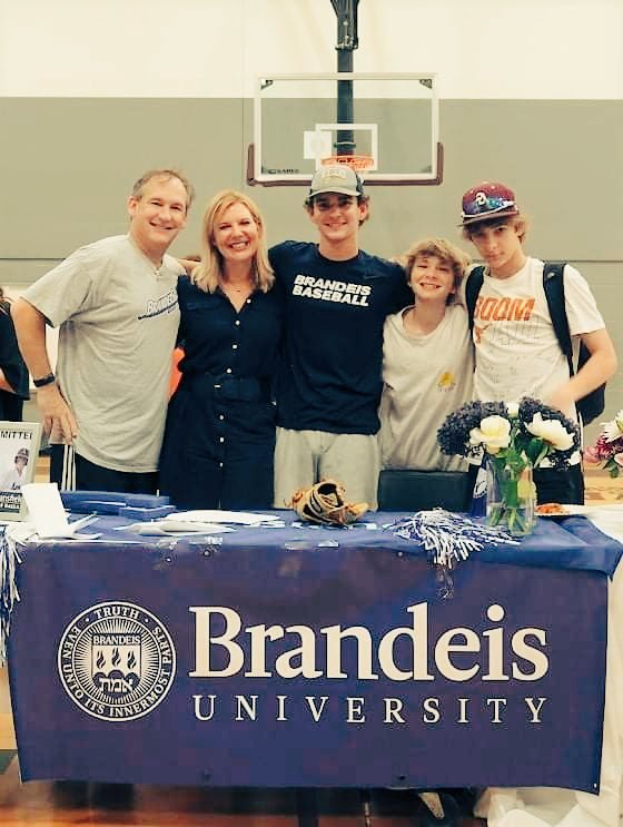 Urlaurla's tweet photo. Congratulations to Austin High's 16 Spring Signing Seniors! These Seniors have committed to furthering their academic and athletic careers at the intercollegiate level. Gram Mueller will be attending Brandeis University joining the baseball team! #loyalforever #aisdproud https://t.co/NQqsJfTYMz