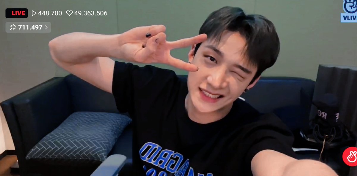 stay_moaa's tweet photo. 06•05•22| Prints que eu tirei da live do #BANGCHAN 🐺

- 𝙖 𝙩𝙝𝙧𝙚𝙖𝙙 ♥︎ https://t.co/Ywj3mSuWx9