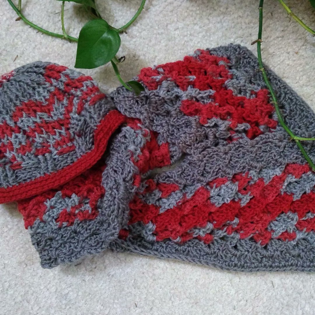MavenCrochet's tweet photo. Finished a scarf to go with one of the 7 hats that are awaiting a scarf. The hat ideas were flowing and I wanted to try them before the ideas escaped me. 

Now I'm going to bring some scarves to fruition.

#crochet #crocheting #makeitcrochet #makeandgive https://t.co/zfPgyKZyYZ