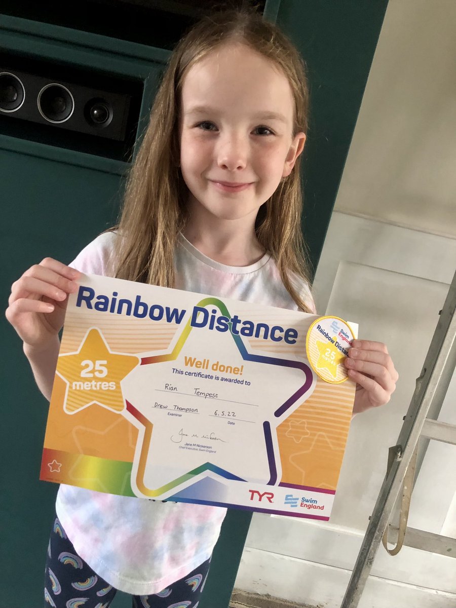 tempest_ruth's tweet photo. Rians working hard to achieve her goal of being a mermaid 🧜‍♀️
Such an important life skill especially living in a seaside town! 
Thankyou @MagnaVitae Skegness pool for the excellent lessons.
Sure she will be showing her teachers in school on Monday @BeaconAcad https://t.co/iYEneK9GFl