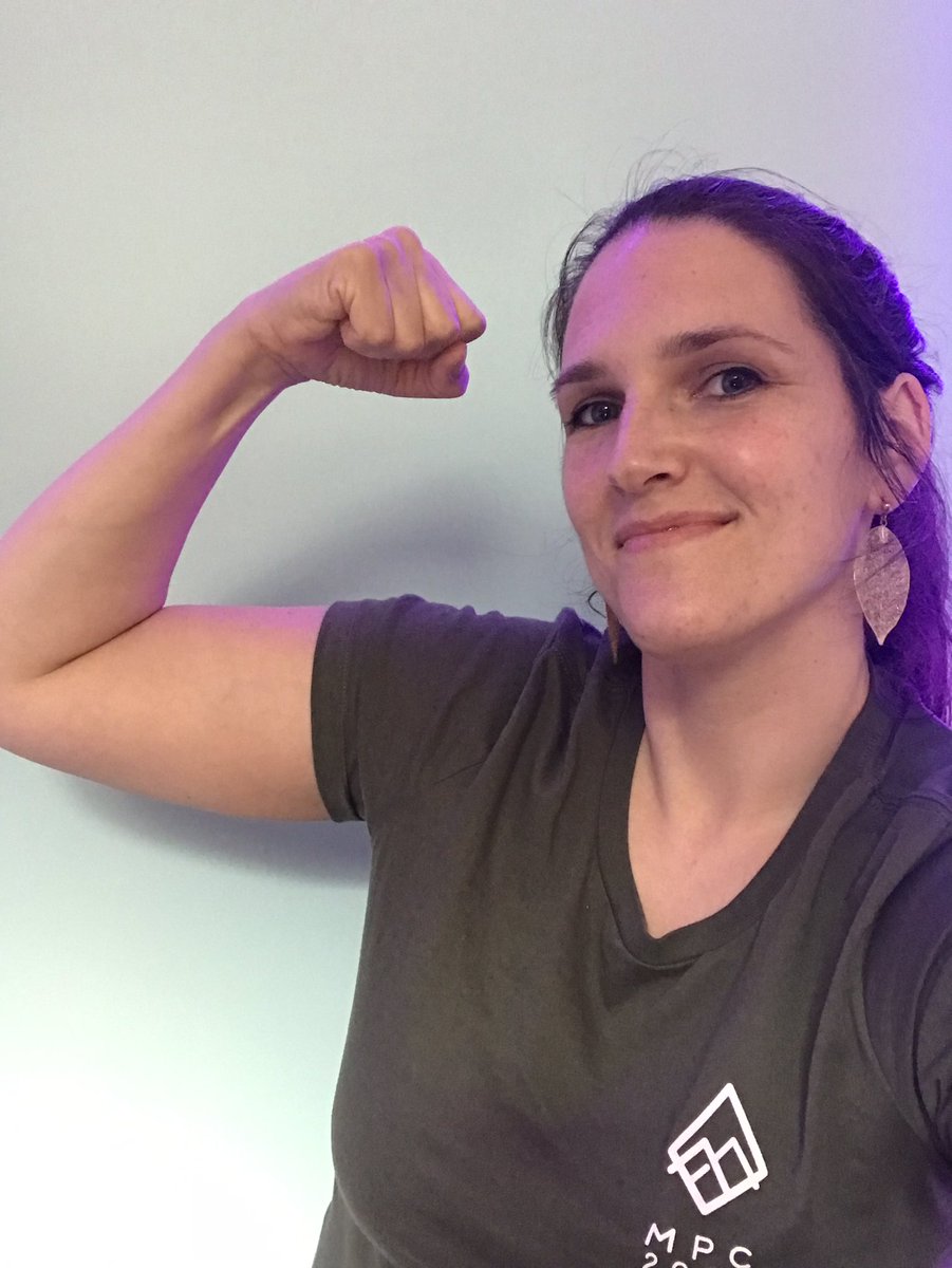JoleneBouchard's tweet photo. Proud Peaker! #flexfriday 
@MyPeakChallenge 
@SamHeughan https://t.co/6lfNSkcLxw