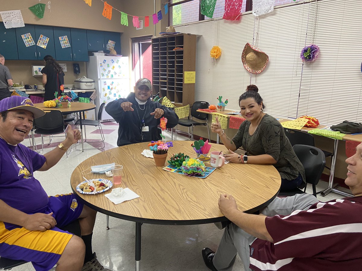 Happy Teacher Appreciation Week to our Ramona teachers! Thank you for everything you do for our students and inspiring them everyday! @cmlozano96 @YsletaISD #education #students first