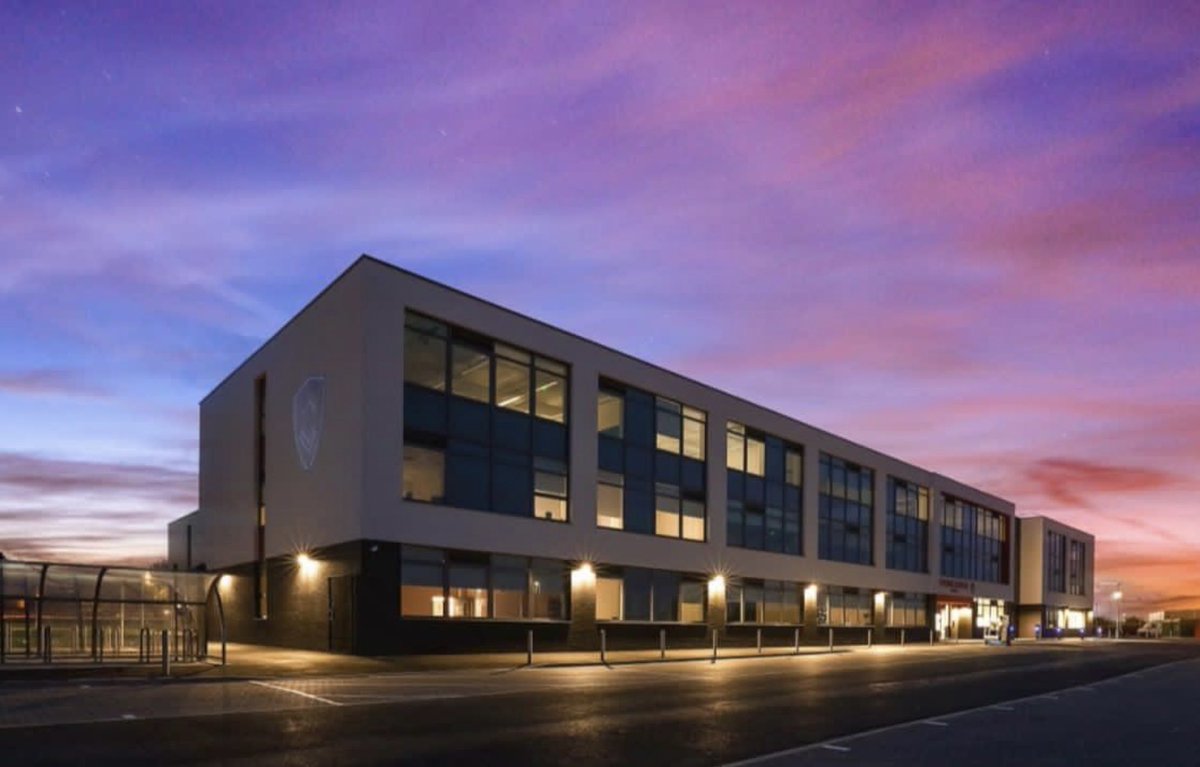 david_grief's tweet photo. Stone lodge high school , Dartford 💯 https://t.co/g9VWvhtyLk