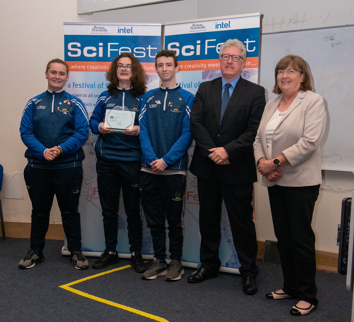 eilishmclough's tweet image. Congratulations to @SciFest4STEM @dcu 2022 winners from @stjosephsrush for their project GaelTalk - a virtual reality immersive Irish Language learning experience that can promote the practice of the Irish language @DaireKeogh @dcufsh