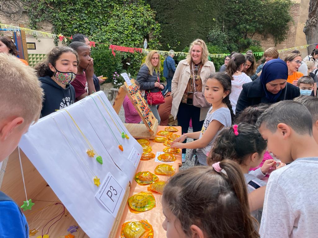 Escola Assís 🖥️🎼🎨📐 tweet media