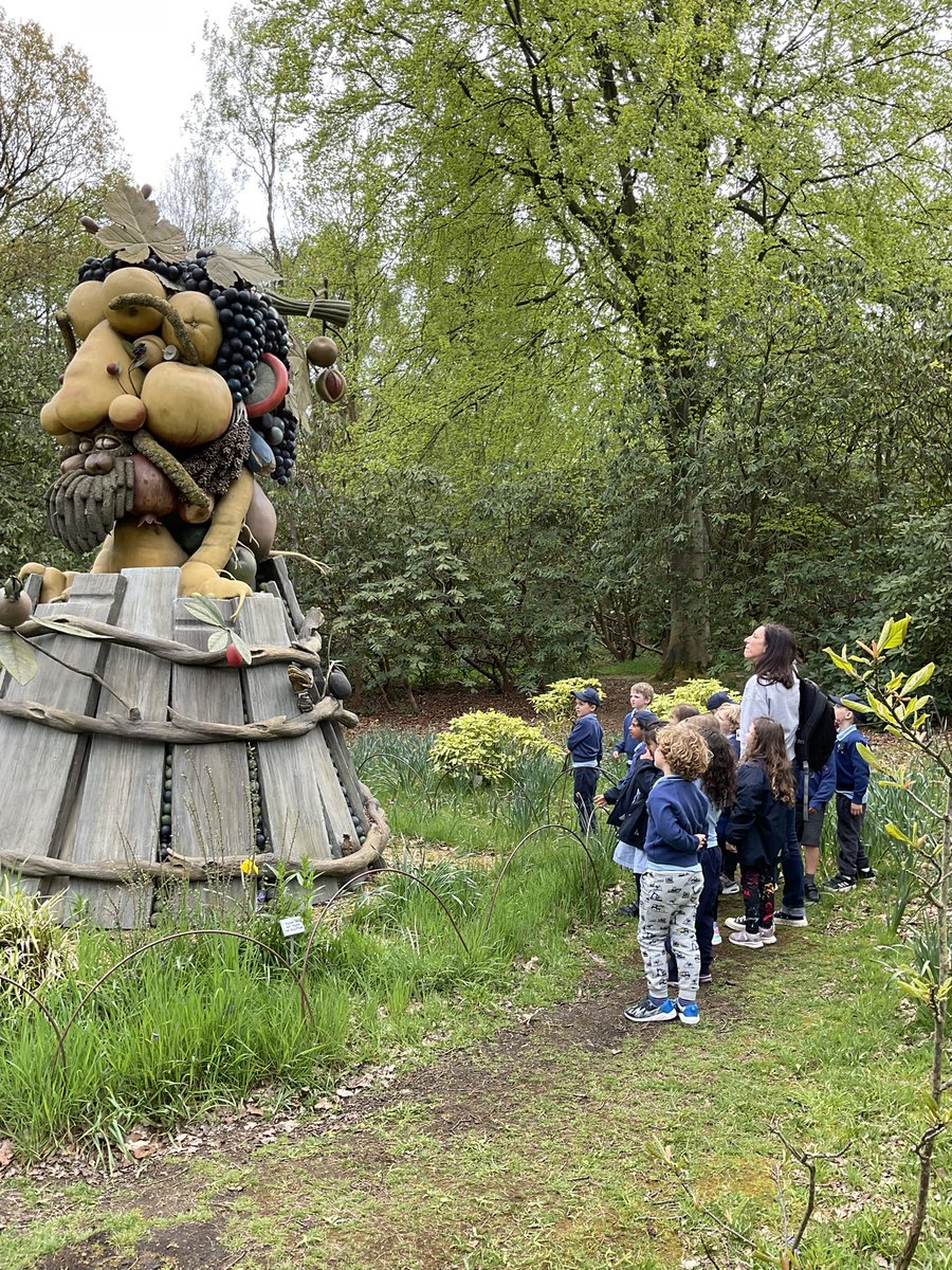 StPetersYork's tweet photo. ๐ธ#StPetersReception had a lovely day at @The_RHS yesterday.
๐Our pupils enjoyed exploring the site & admiring its beautiful tulips!
https://t.co/0F4XNoocNx https://t.co/qVgoUvxQEW