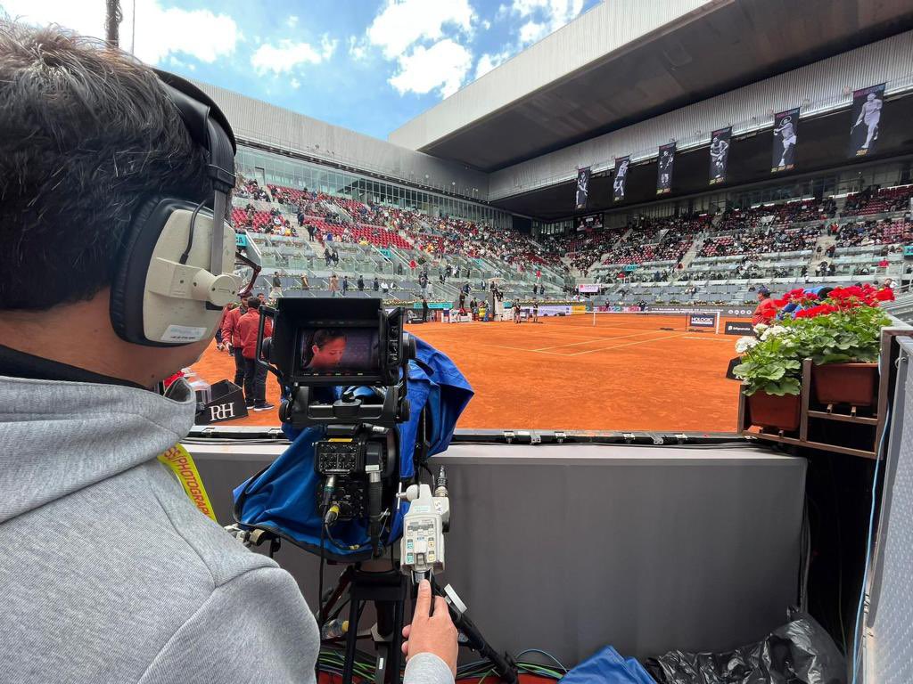 _gravitymedia's tweet photo. >> WORK

Who will lift the trophy this weekend at the @MutuaMadridOpen? Gravity Media is on site capturing the action from this year’s tennis tournament – tune in now! 

@ATPMedia #CaptureCraftCreate #MMOPEN #ATP #ThisIsTennis #HostBroadcast #Flypack #Broadcasting #LiveSports https://t.co/xAvYshQxre