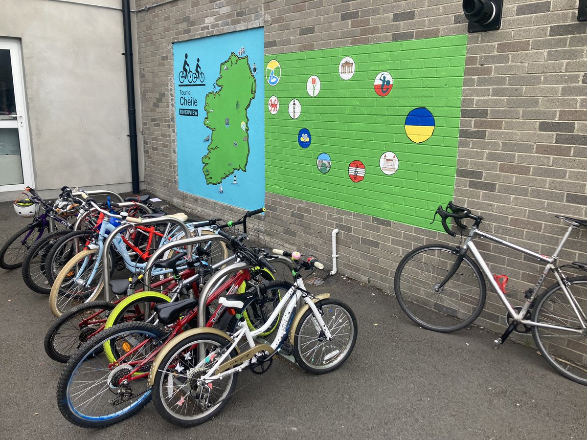 D12BikeBus's tweet photo. Lovely clear morning this morning as we help our school raise funds for Red Cross assistance to Ukraine. 
As part of #TourleChéile We’re cycling 6,300km to Ukraine and back.

Please take care on the roads, lots of extra cyclists as we cycle together https://t.co/u0krp7HaP1