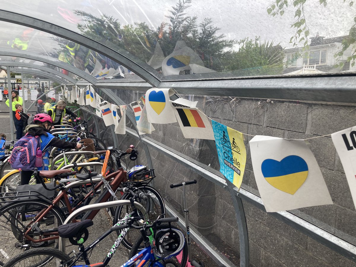 D12BikeBus's tweet photo. Lovely clear morning this morning as we help our school raise funds for Red Cross assistance to Ukraine. 
As part of #TourleChéile We’re cycling 6,300km to Ukraine and back.

Please take care on the roads, lots of extra cyclists as we cycle together https://t.co/u0krp7HaP1