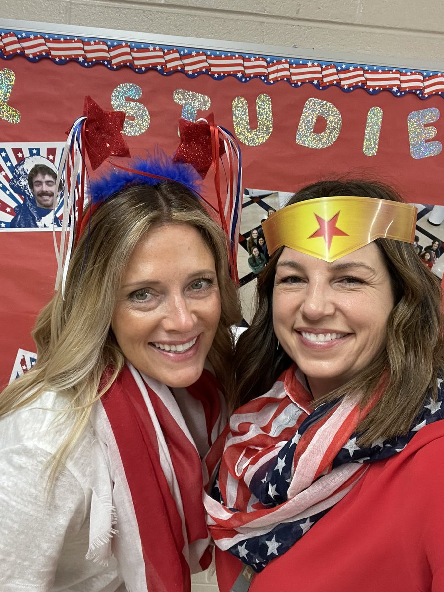 wcsFHSsan's tweet photo. My #WonderWoman headband may be a little crooked but Mrs Williams and I successfully handed another hard-working group of #apush students off to #apexam land! #gogetem #getthat5 ♥️🇺🇸♥️🇺🇸 @wcsFHS https://t.co/t8rXWdTvrx
