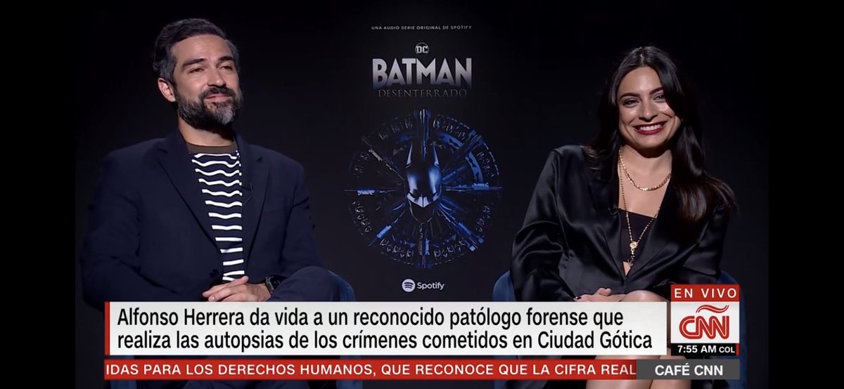 En el segmento popero de <a href="/ZonaPopCNN/">Zona Pop CNN</a> en <a href="/cafecnn/">Café CNN</a> del día de hoy, <a href="/analuengoromero/">Ana Maria Luengo-Romero</a> @JMontoyaCNN y yo, hablamos del nuevo podcast #BatmanDesenterrado de <a href="/Spotify_LATAM/">Spotify LATAM</a> con las actuaciones de <a href="/ponchohd/">Alfonso Herrera</a> y <a href="/anabreco/">Ana Brenda</a>. Lo tienen que escuchar si o si, porque es obscuro…muy obscuro