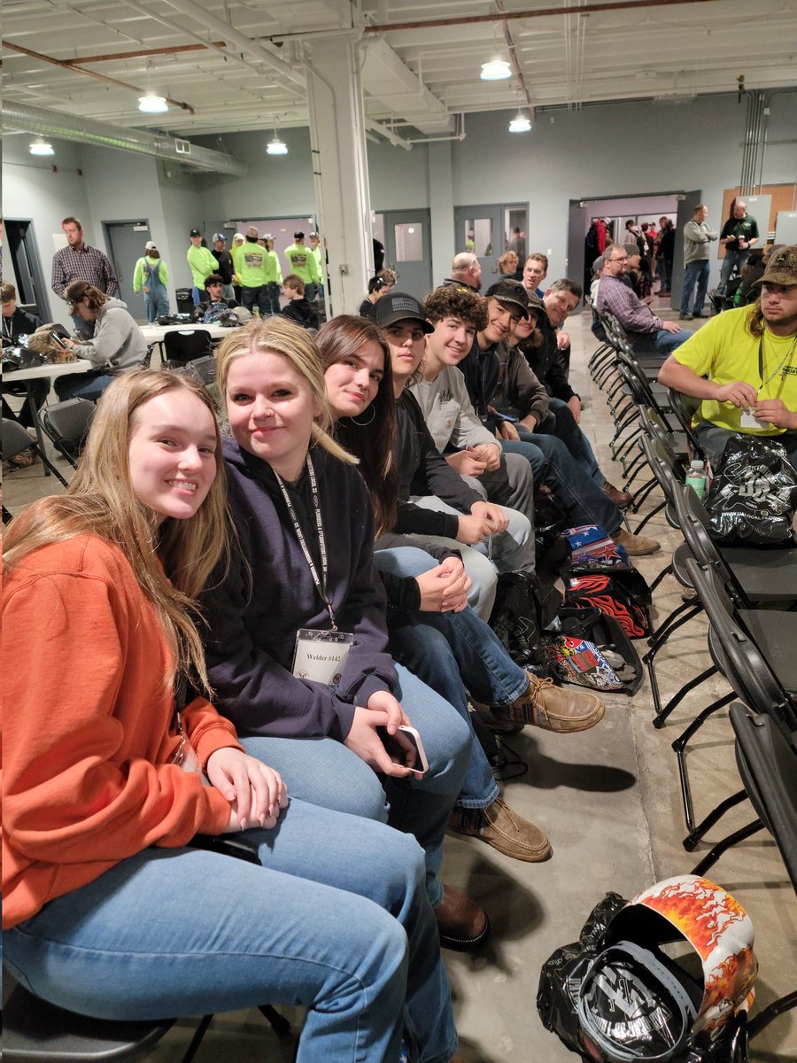 DarellButcher's tweet photo. Southeast Polk is competing in the Local 33 Welding Competition today. #1SEP #Local33 #SEPHS https://t.co/fBVWqpahab