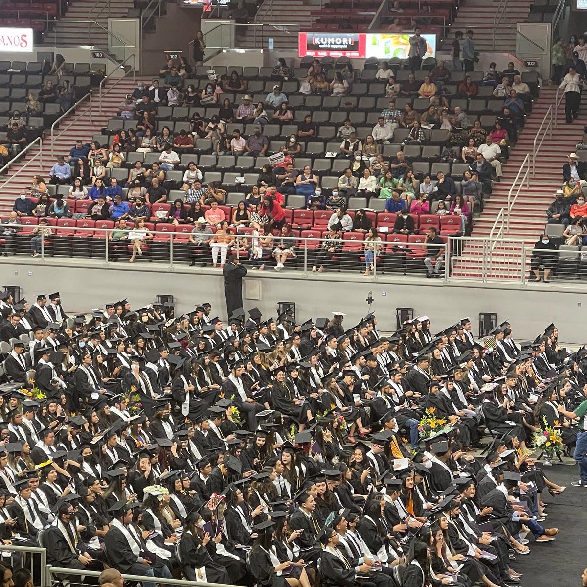 PSJACollegiate's tweet photo. STC Graduation will be starting soon! We will be posting pics throughout the event. We are so proud of our students graduating!! #STCGRAD #psjainspires @PSJAISD @PsjaCollege https://t.co/c49S3T3Tt6