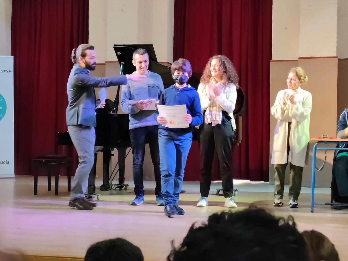 bmliceosevilla's tweet photo. ¡Enhorabuena Pepe y Leandro! 

Desde aquí queremos felicitar a nuestros oboes de la Banda Juvenil por haber ganado el primer y segundo premio en nivel inicial del III Concurso de Oboe y Fagot organizado por @adcsevilla . 

Muy orgullosos de que formen parte de nuestra familia. https://t.co/OmXISt0zQR