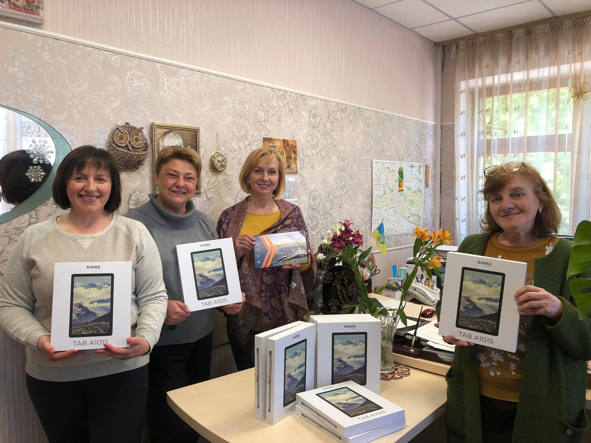 ukrainelibrary's tweet photo. Libraries of Khmelnytsky receive tablets and start teaching Information and Cyber Security to the users of Central Library
This was made possible by the #UNDP and the Ukrainian Library Association https://t.co/HRjA1yohbp