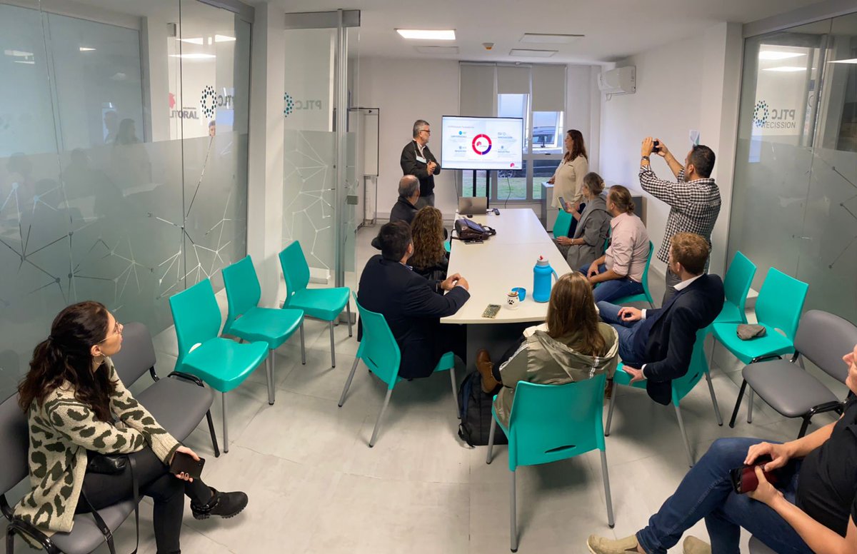 PTLCSAPEM's tweet photo. #redppar #ptlc
📢 Arrancamos la segunda jornada de la Red de Parques y Polos de Argentina #redppar con la visita al #edificiotics y @aceleralitoral https://t.co/FLjN6zu731