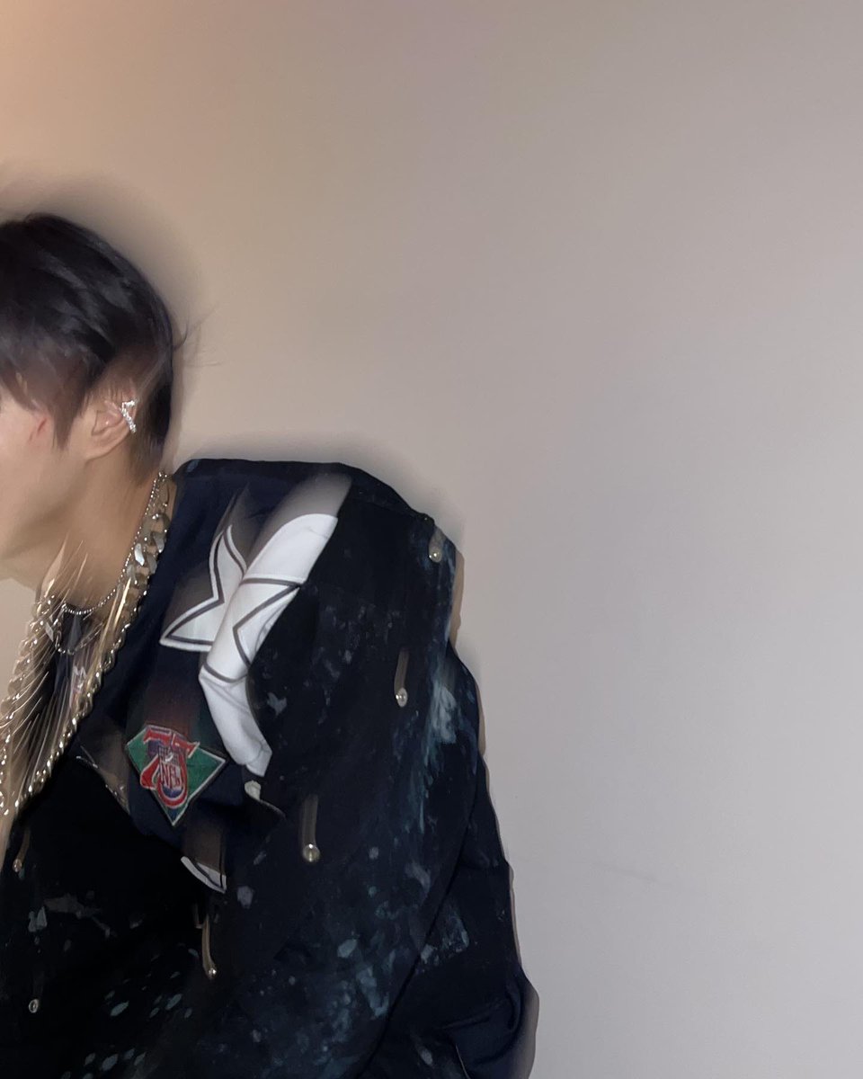 enhypenupdates's tweet photo. (2/2)

@ENHYPEN_members @ENHYPEN #ENHYPEN #엔하이픈 https://t.co/oIZ4OATAq3