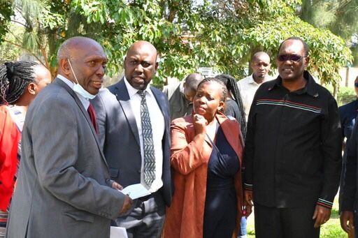UPOPsKe's tweet photo. @UNDPKenya Deputy Country Rep, @mmashologu1 stated that UNDP will continue collaborating with GoK to implement projects that will achieve #SDGs &amp; #vision2030 while positively impacting the lives of people. During a handover of Incinerator &amp; Bio- medical truck at Naivasha Hosp. https://t.co/eqHjVdSs45