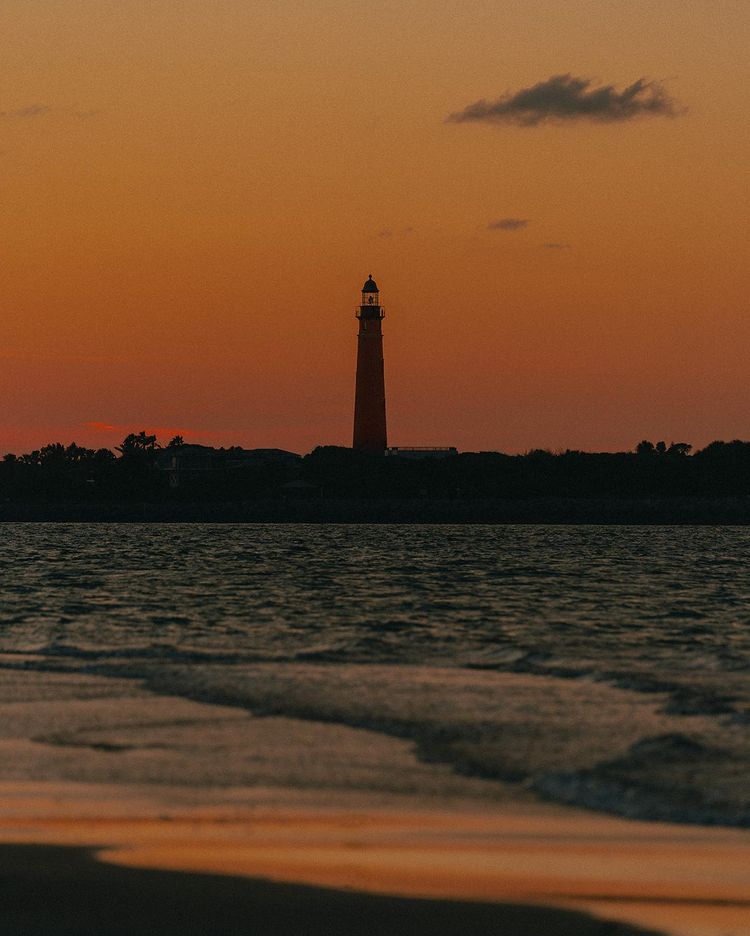 PonceLighthouse's tweet photo. Give mom a day full of unforgettable memoriesโ โthe Ponce Inlet Lighthouse is the perfect destination for your Mother's Day weekend! ๐งก Go to https://t.co/WkL8e0VL5P to plan your visit. ๐ธ Photo by @walt_harden
#MothersDay #PonceInletLighthouse https://t.co/280EvtAF7k