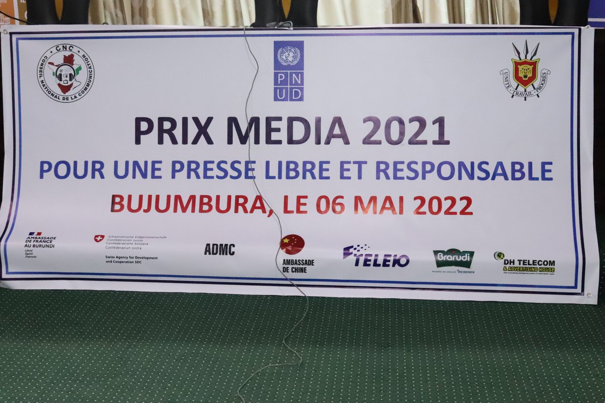 CNC_BURUNDI's tweet photo. Le @CNC_BURUNDI organise ce vendredi 6 mai les cérémonies de remise du Prix média 2021. C'est à l'Hôtel de ville de la Mairie de Bujumbura. Le Concours a été organisé sous le thème "L'entrepreneuriat des Jeunes Burundais au service de Développement du Pays" https://t.co/sf2nKRJY40