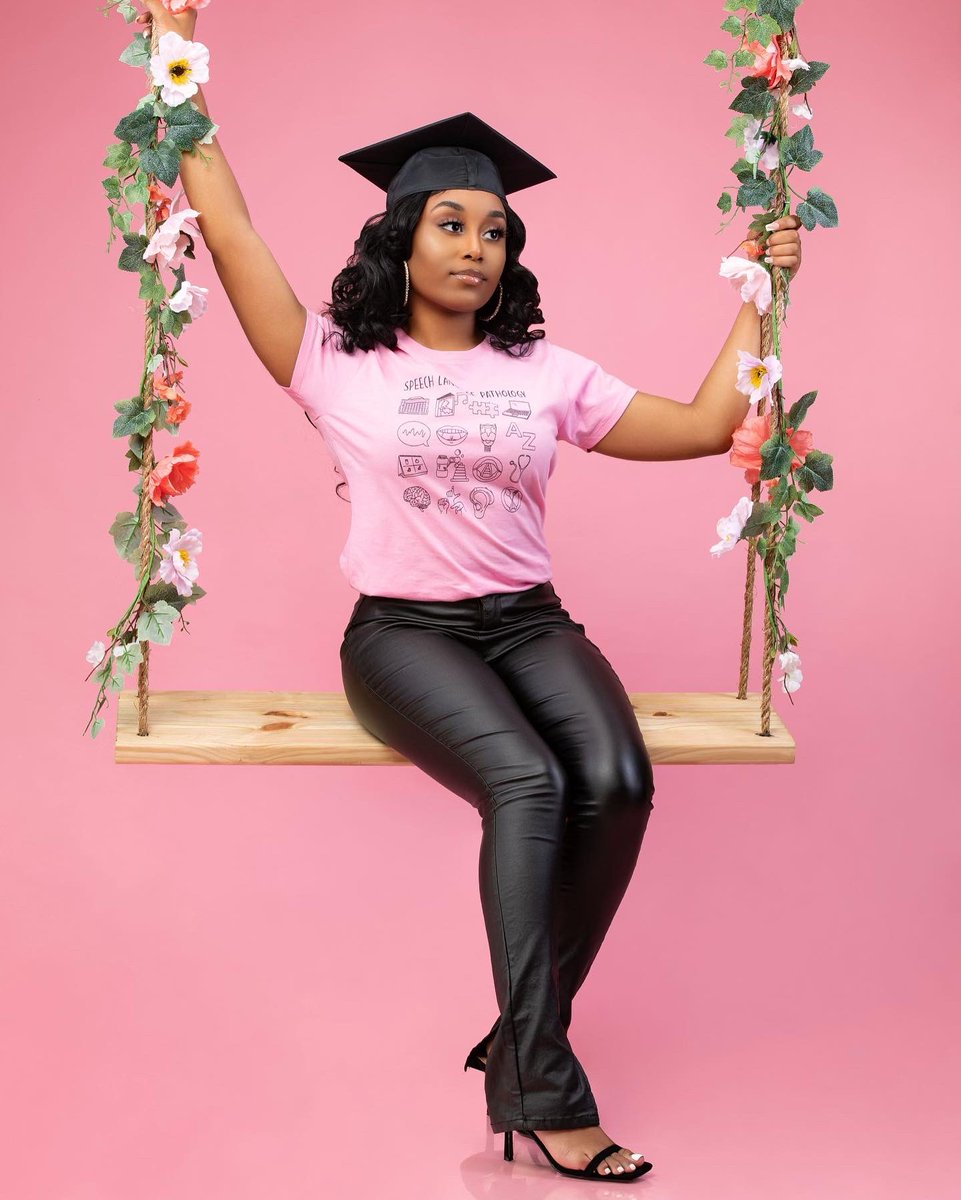 BonitaBangsz's tweet photo. Today is the day! I remember looking forward to this day,now it’s finally here. I will finally be a Speech-language Pathologist 🤍 I want to thank everyone who supported me through this journey,but most importantly I want to thank God!So excited for this next chapter! #MasteredIt https://t.co/A9JAagGTbo