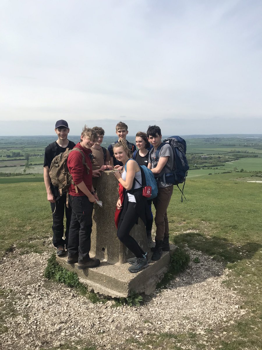 rlsdofe's tweet photo. Team A have gone 8 miles and are back at the beacon on Gold DofE - happy 🗺 mapping @TheRoyalLatin @DofESouthEast @DofE_Kate https://t.co/fWblML66Je