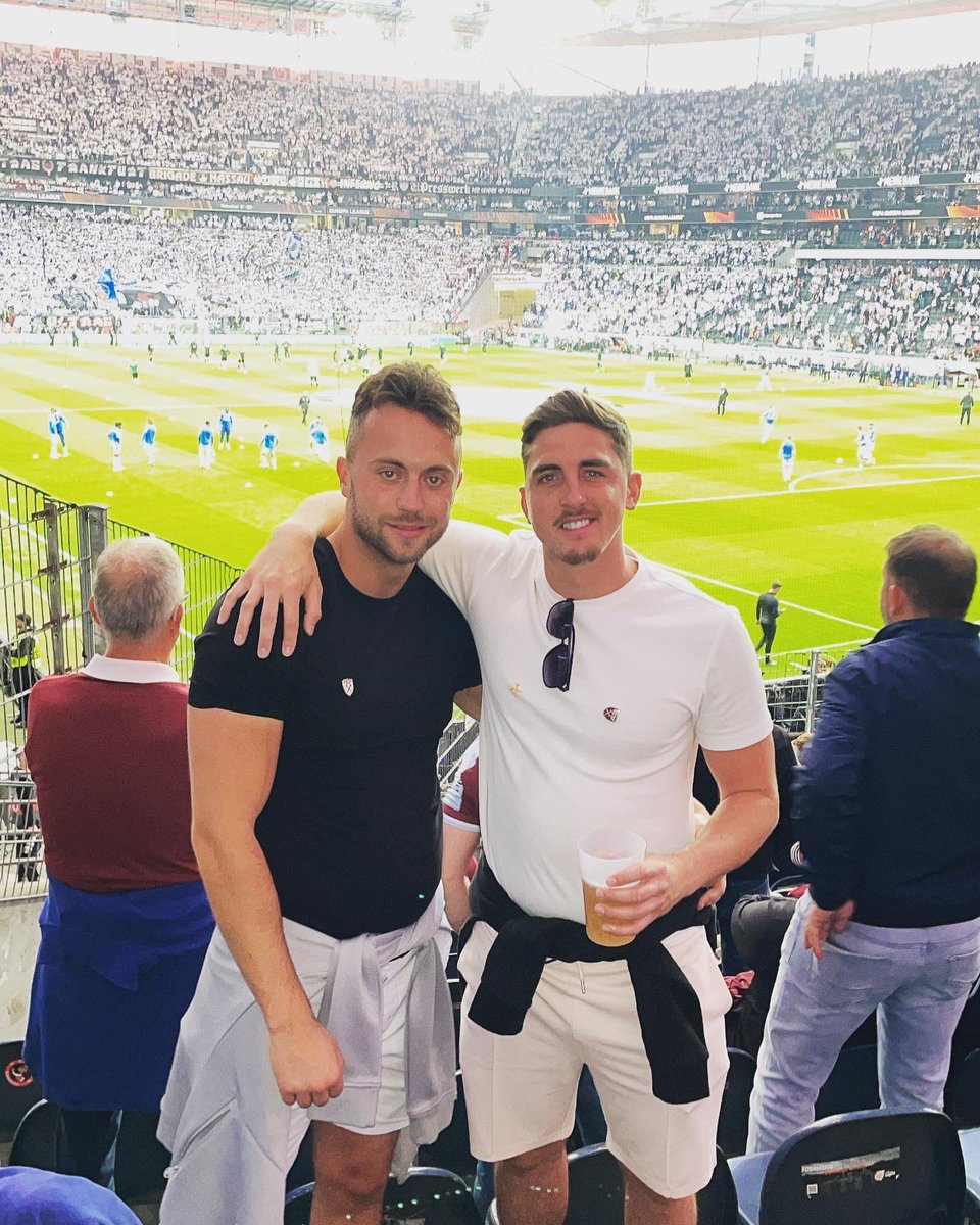 csinclairrr21's tweet photo. Another great trip. Shame about the result but it wasn’t our night!! Proud of this team though … COYI ⚒☀️🍺 https://t.co/8PedRNA76D