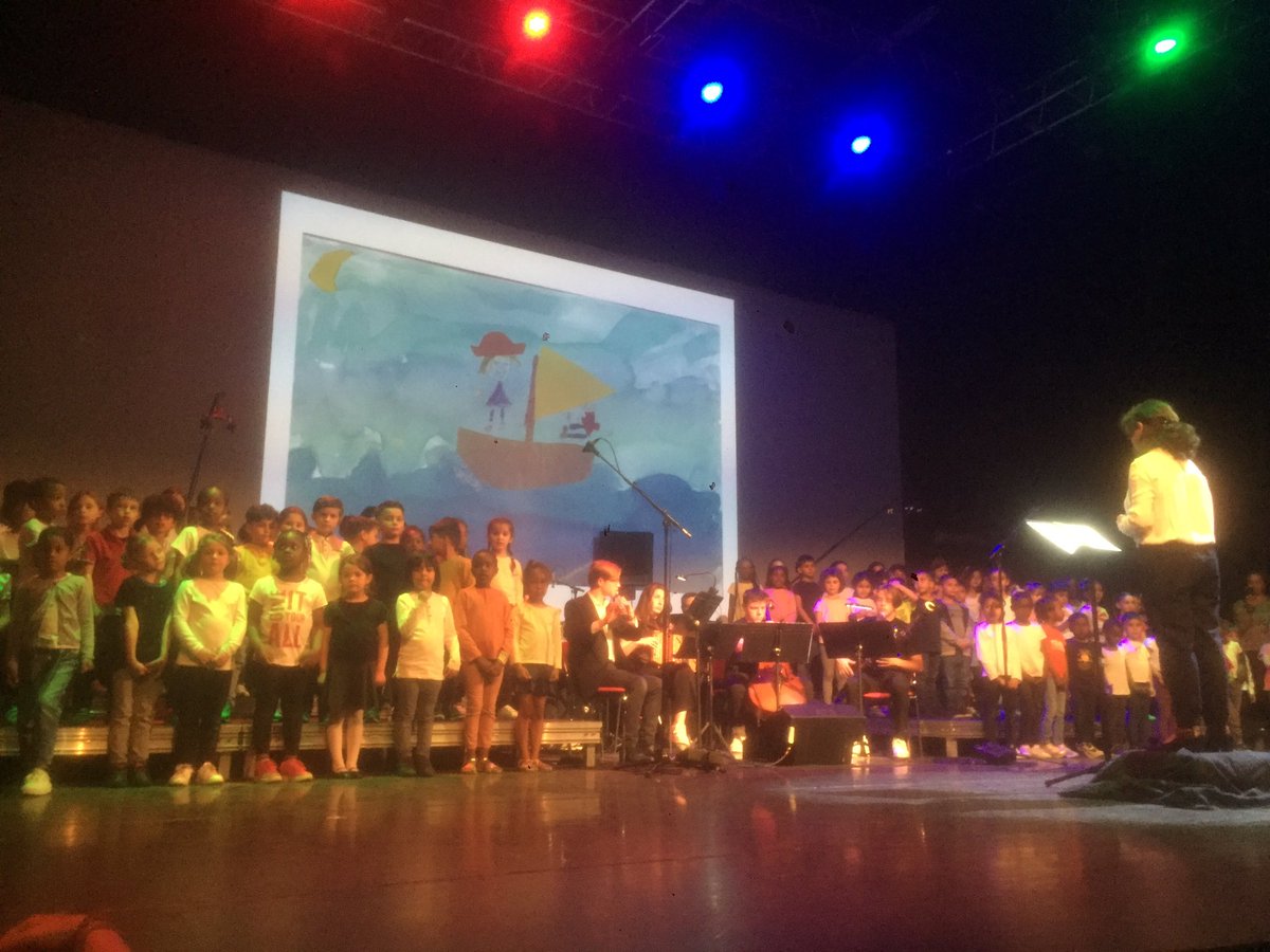 Circo_pre16's tweet photo. Gros succès du PEAC opéras au sein du réseau ÉCLORE Charente Préélémentaire, écoles , collèges, lycée réunis ! Bravo à toutes les équipes enseignantes et les leurs élèves ! #Circo_pre16 #dsden16👏👏👏 @JoelleRallet https://t.co/qM6Eh0B6xg