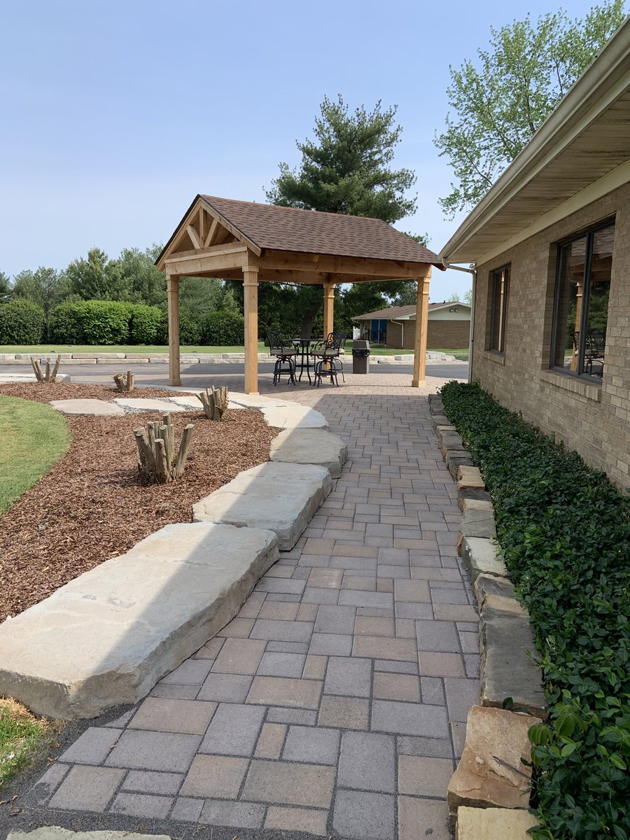FCCGOLFCOURSE's tweet photo. 1 and 10 tee Hardscape project complete! https://t.co/BTyILgLJBC