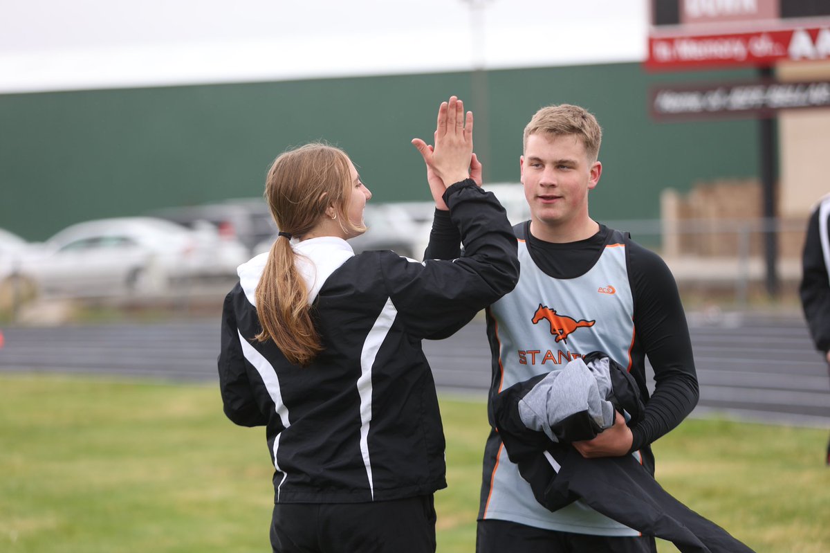 RegisterStanton's tweet photo. Sometimes it’s the action outside of the action that is the most fun to capture at a track meet. Well done, Mustangs! #mustangpride https://t.co/4PXNADwbgM