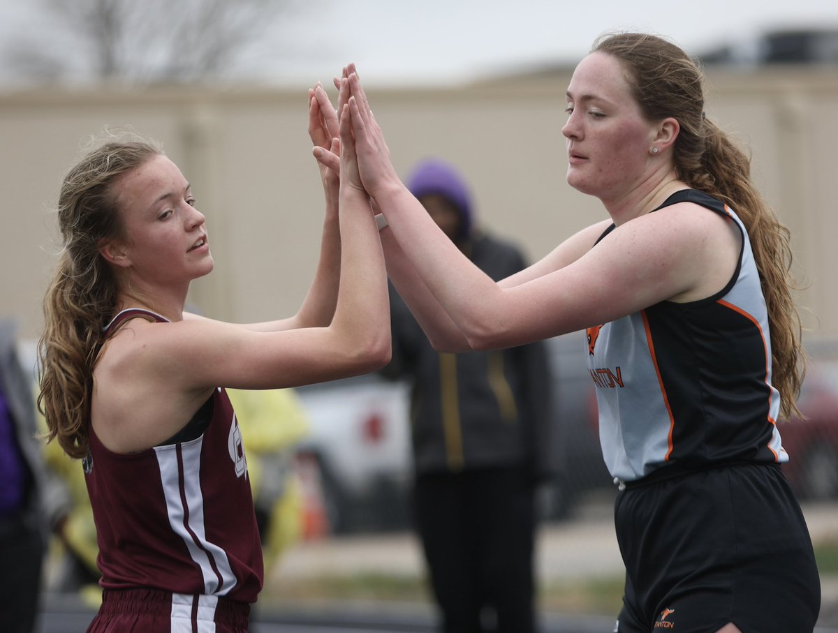 RegisterStanton's tweet photo. Sometimes it’s the action outside of the action that is the most fun to capture at a track meet. Well done, Mustangs! #mustangpride https://t.co/4PXNADwbgM