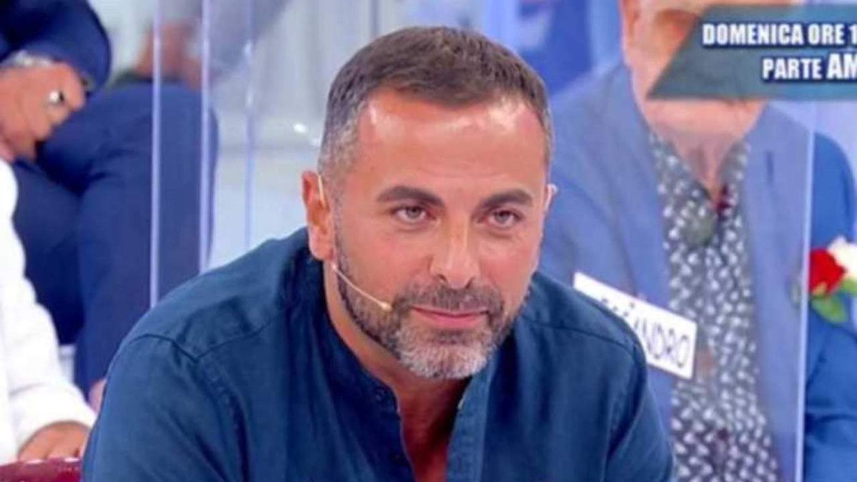 porcobioo's tweet photo. il re                             l'erede #uominiedonne https://t.co/QiNK7GE45L