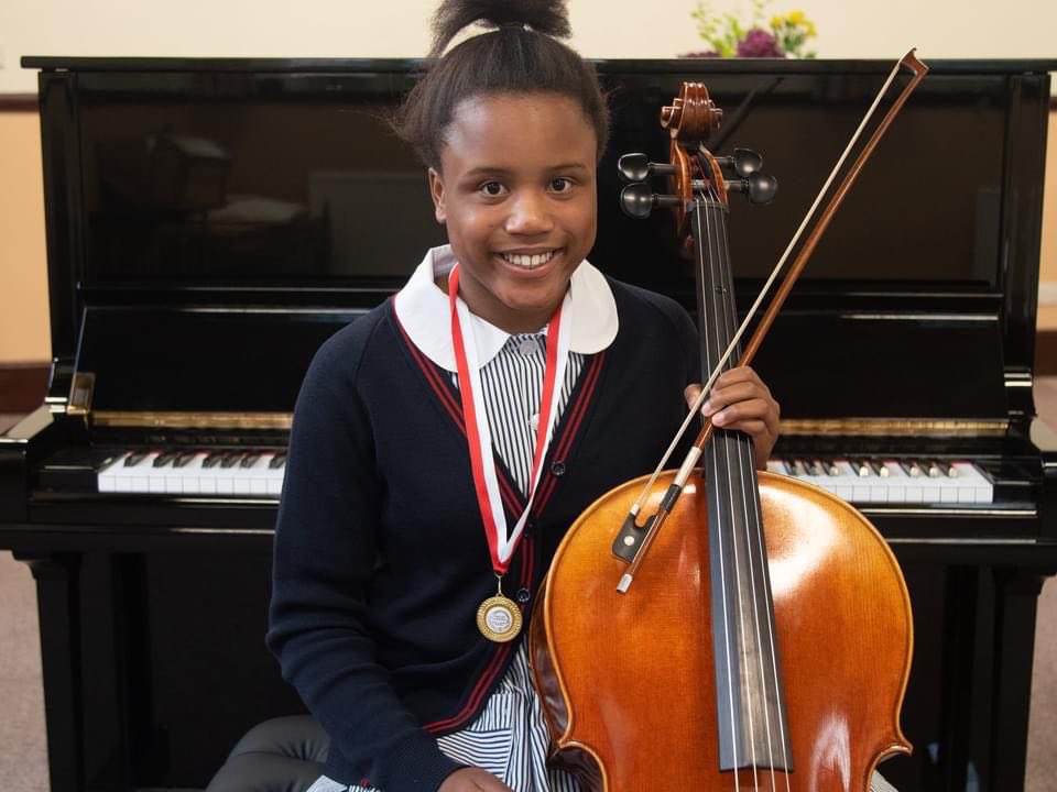 HawthornsCreate's tweet photo. Congratulations to Izzy who came first in her class for cello in the Redhill and Reigate Music festival 🎶 We’re super proud of you, Izzy! @HawthornsSchool @HawthornsMS #musicinschools #redhillandreigatefestival #RRMF https://t.co/iZYMEmvXs0