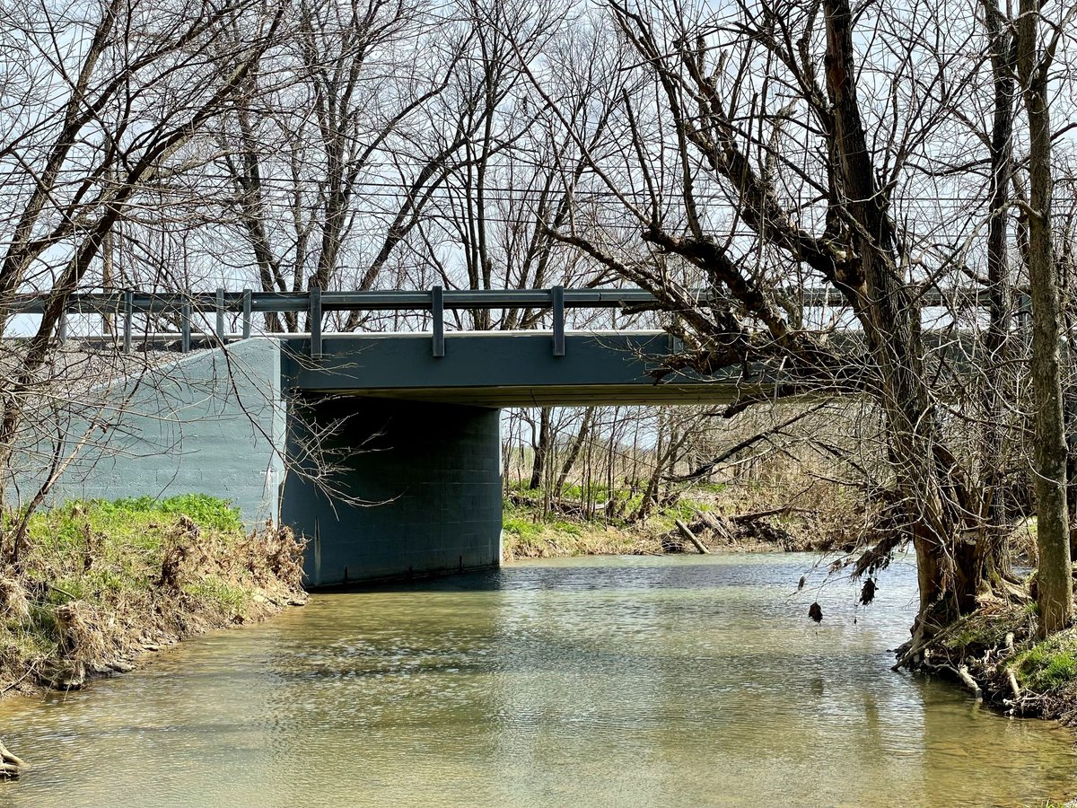 BridgingKY's tweet photo. BRIDGE REPAIR✅
Spalling, exposed steel and cracking meant this Fleming County bridge needed an upgrade. The project involved a new superstructure with beams, deck, and railing and repairs to the abutment. 

Check out the before and after of this KY 111 bridge over Allison Creek. https://t.co/iVVk6d5wDZ