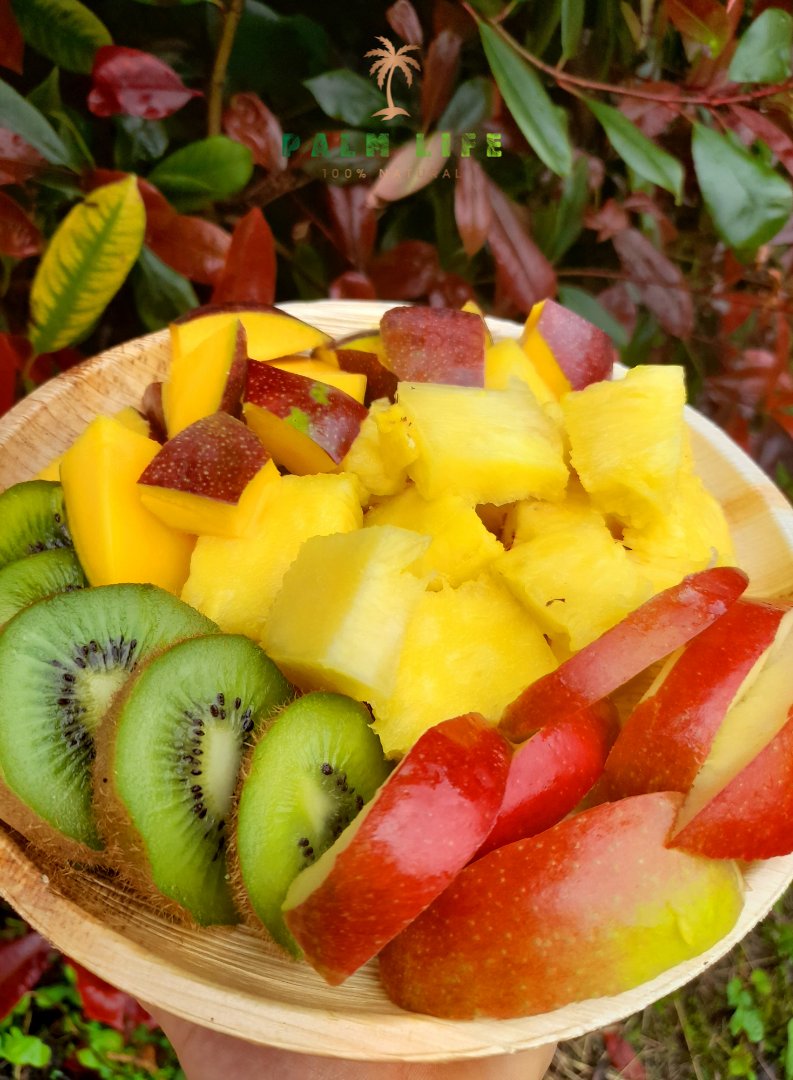 palmlifeltd's tweet photo. Living in colour!🥝🍎
Did you know most fruit skins are edible and nutritious?
the skin of kiwi has a more higher concentration of antioxidants, Mango skin  also helps in lowering the chance of heart disease. 

#palmlife 
🌴

#plantbenifits 
#fruitskins 
#ecowarriors https://t.co/kn0rjmBgXj