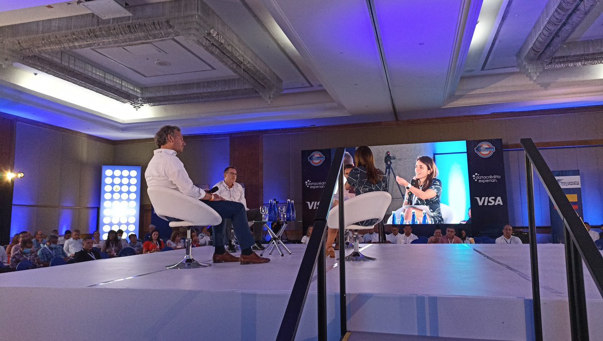 SoyPerspectiva's tweet photo. #perspectivasedigitaliza #AEstaHora
Se realiza el primer panel del segundo día en el #4toCongresoRedCoopcentral, con la participación de @Rabobank @DesjardinsGroup @DGRV_AL y #CIBP.
#FelizViernesATodos https://t.co/xgNJNB4iR5