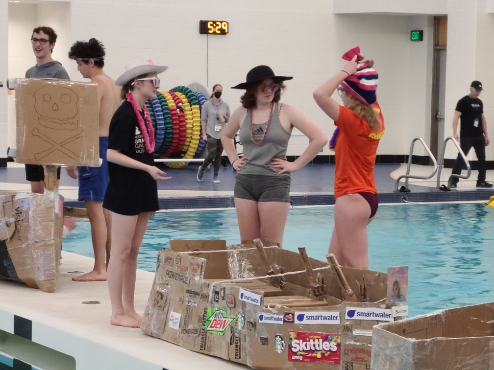 SHS_DocSartori's tweet photo. Doc Sartori's Regatta! Boat Racing #shscompass #saslearn #shslearn #stem https://t.co/2ZYp3lx1sI