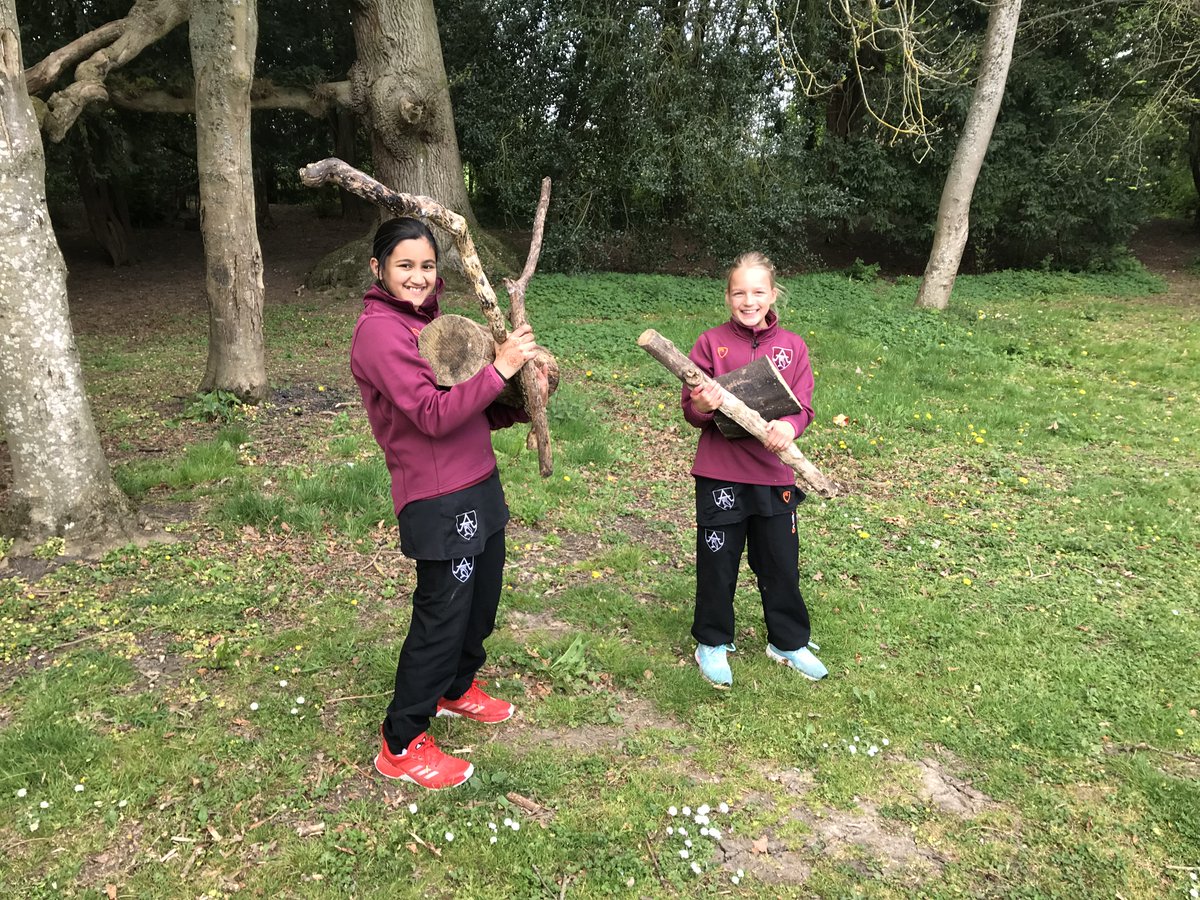 AshfoldSchool's tweet photo. Happy Friday...don't miss this week's newsletter...it is a busy one!
https://t.co/YpW2tGF1rL

 #WeAreAshfold #HOOTNEWS #HappyFriday https://t.co/IcOk3XLocI